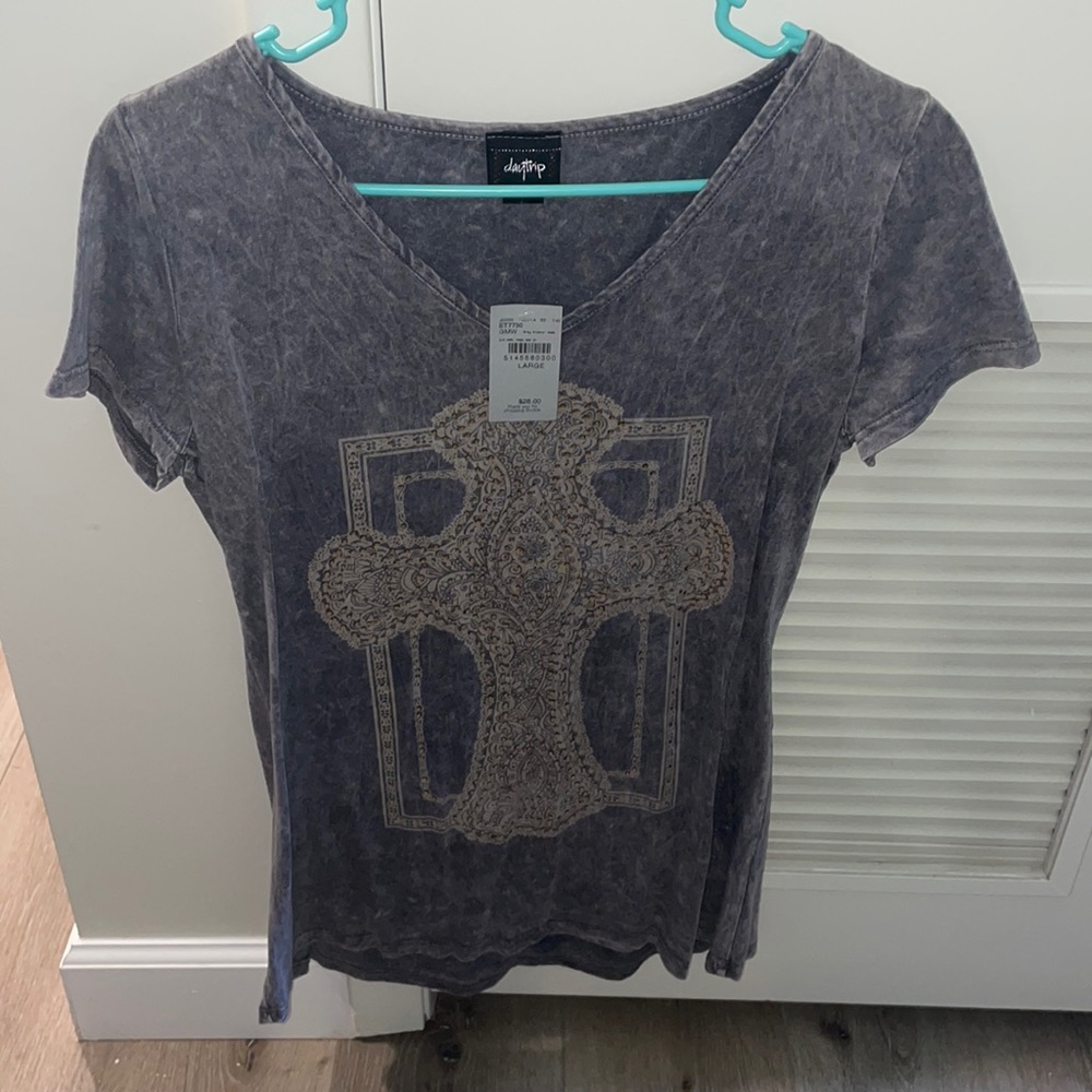 Daytrip V-neck